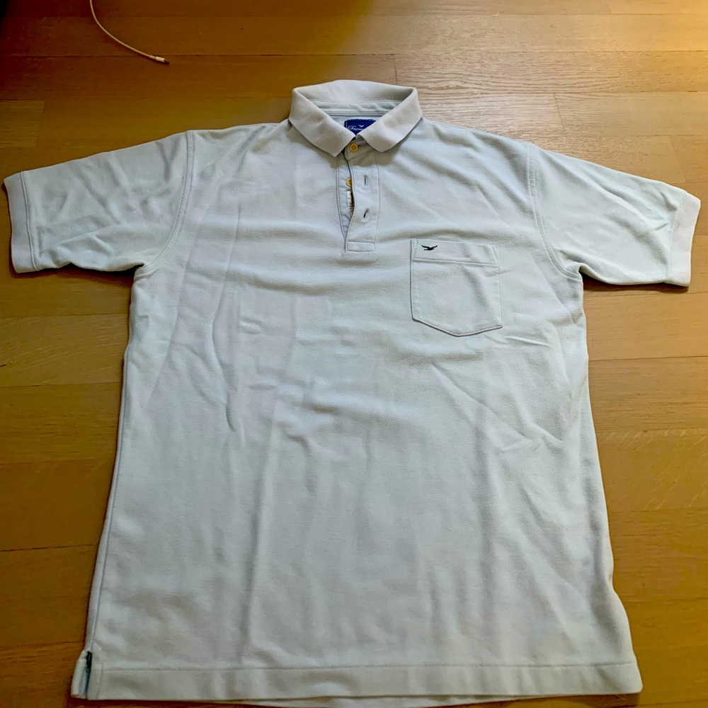 Light blue men’s polo